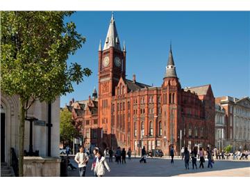 利物浦大學不只是可以學習,還有足球、大海和音樂