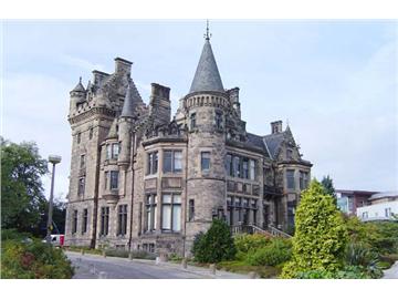 英國愛丁堡大學(xué)，國內(nèi)雙非院校學(xué)生能申請嗎