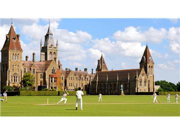 非應(yīng)屆生出國留學(xué)，去英國會(huì)很難嗎