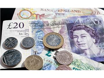 出國留學中介費多少，為什么差別那么大？