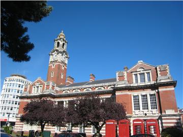 英國伯恩茅斯普爾學校，申請要求有哪些