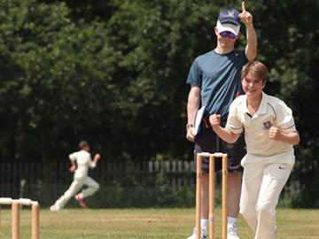 英國安培德私立高中，一所聲望很高的私立學院