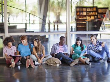 優(yōu)越南京Chloe：2018年秋季入學(xué)一輪申請(qǐng)形勢(shì)匯總&分析