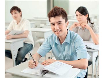 英國(guó)哪些院校的法學(xué)碩士文憑認(rèn)可度更高？申請(qǐng)要求是怎樣的？