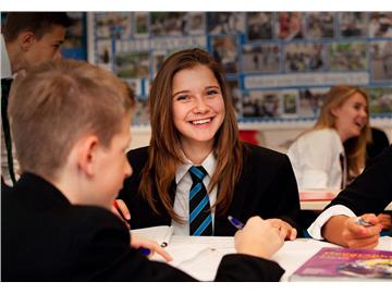 高中畢業生英國留學，學校看重學生高考成績么？