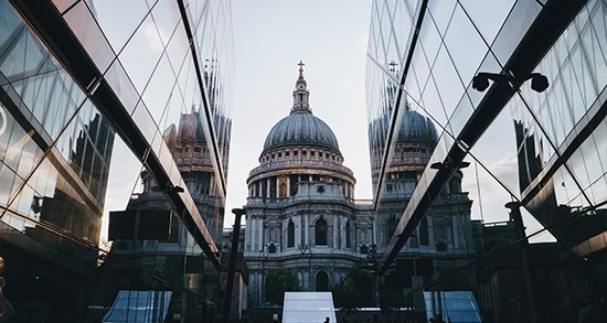 如何在留學(xué)英國申請(qǐng)材料中展現(xiàn)個(gè)人背景？