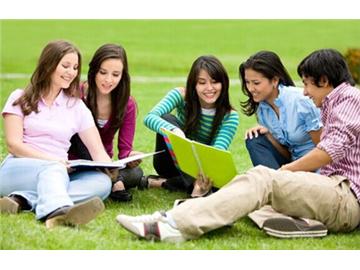 美國(guó)公立高中交換生項(xiàng)目?jī)?yōu)勢(shì)分析