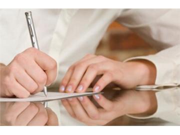 出國(guó)留學(xué)選美國(guó)的人較多，吸引他們的是這些東西